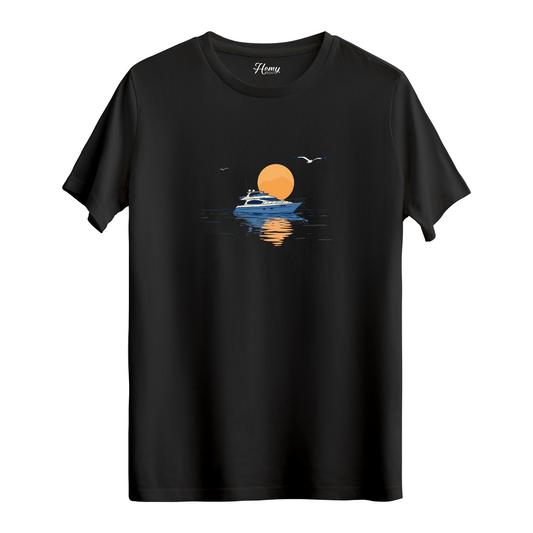 Yacht Sunset - Regular T-Shirt